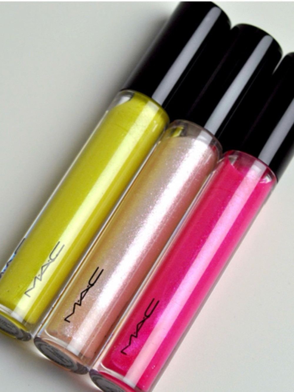 EXCLUSIVE | MAC x Alice & Olivia Dazzleglass Cream | If It’s Pink…